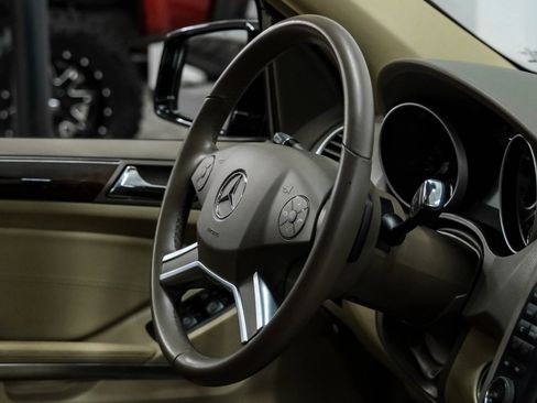 Used 2011 Mercedes-Benz ML 350 2WD image 15