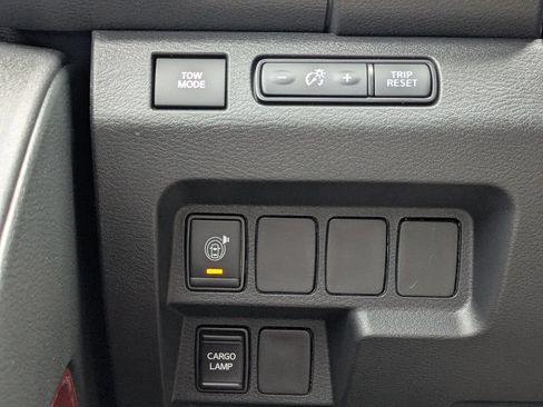 Used 2026 Nissan Frontier PRO-4X w/ Tow Package AWD/4WD image 23