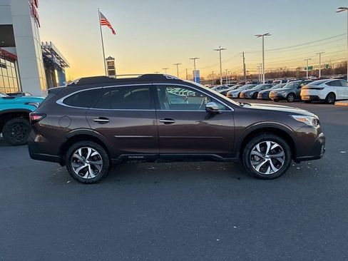 Used 2021 Subaru Outback Touring w/ Popular Package #2 image 4