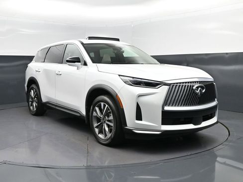 Used 2026 INFINITI QX60 Pure w/ Cargo Package image 9