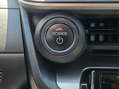 Used 2023 Toyota Prius LE image 23