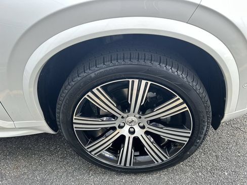 Certified 2023 Volvo XC90 B6 Ultimate w/ Protection Package Premier AWD/4WD image 13