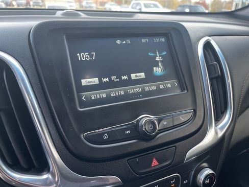 Used 2018 Chevrolet Equinox LT image 19