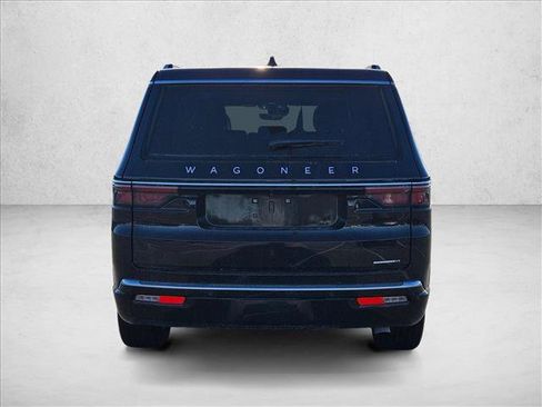 Used 2024 Jeep Wagoneer Series II image 6