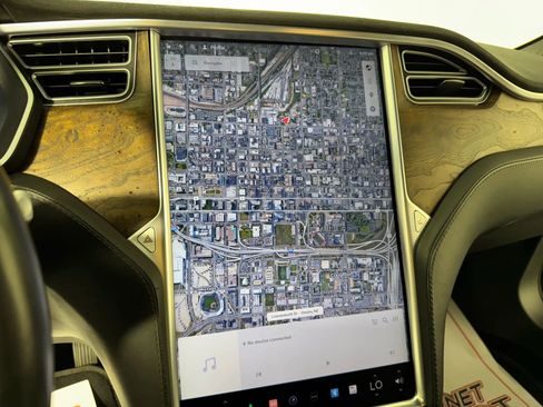 Used 2017 Tesla Model S 90D image 19