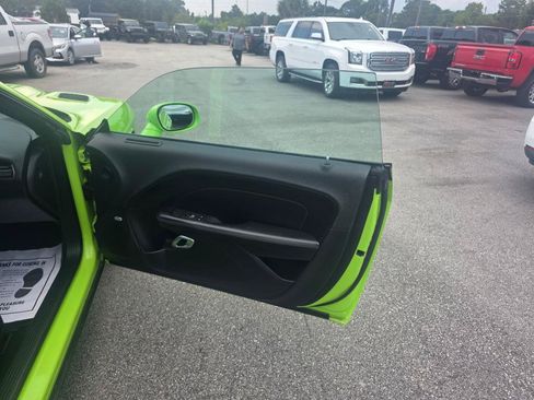 Used 2019 Dodge Challenger R/T Scat Pack w/ Plus Package RWD image 11