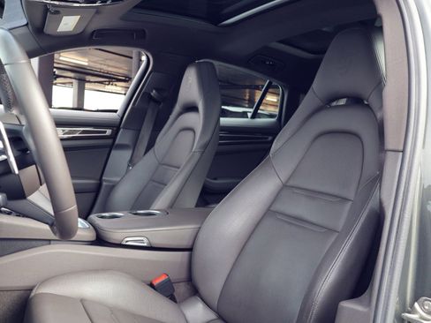 Certified 2023 Porsche Panamera Platinum Edition image 5