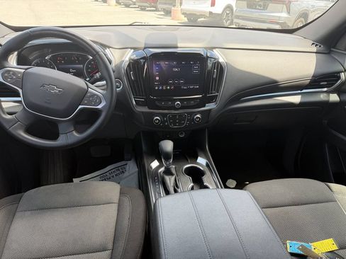 Used 2023 Chevrolet Traverse LT FWD image 11