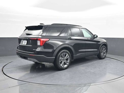 New 2026 Ford Explorer Active image 8