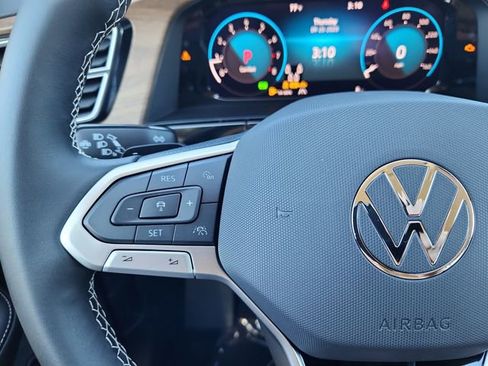 New 2026 Volkswagen Atlas SE image 12