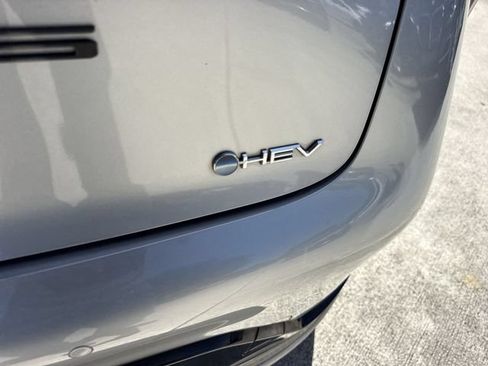 Used 2023 Toyota Prius XLE FWD image 25