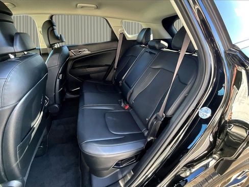 Used 2023 Kia Sportage EX image 25