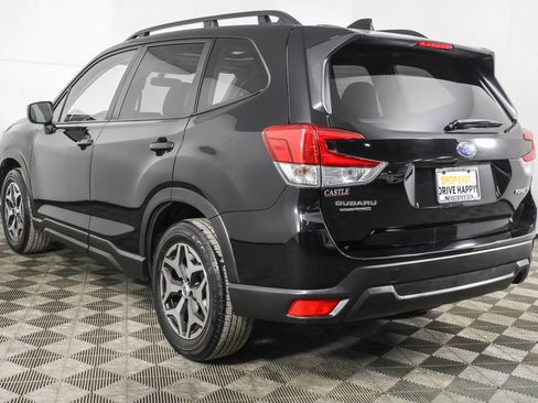Used 2022 Subaru Forester Premium image 17
