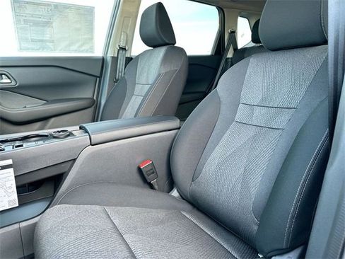 Certified 2025 Nissan Rogue SV image 52