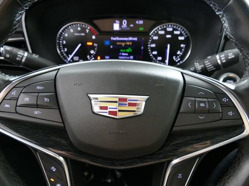 Used 2020 Cadillac XT5 Premium Luxury AWD/4WD image 17