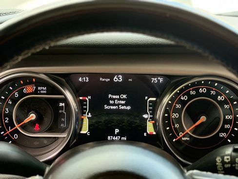 Used 2021 Jeep Wrangler Sport image 46