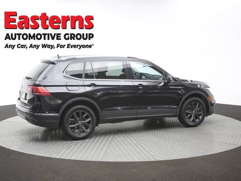 Used 2024 Volkswagen Tiguan SE FWD image 40