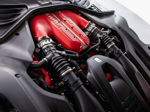 Certified 2025 Ferrari 12Cilindri Base image 57