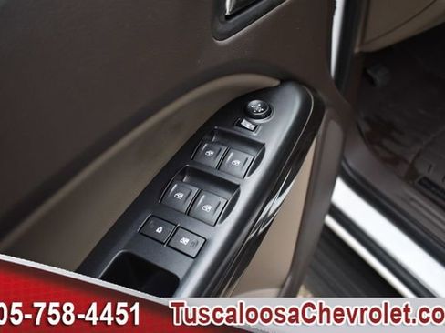 Used 2017 GMC Canyon SLE w/ SLE Convenience Package image 17