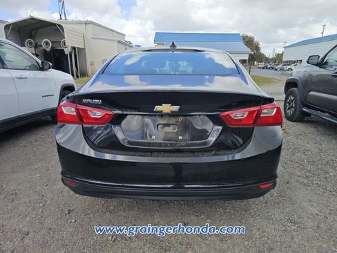 Used 2017 Chevrolet Malibu LS w/ LPO, Convenience Package 1 image 8