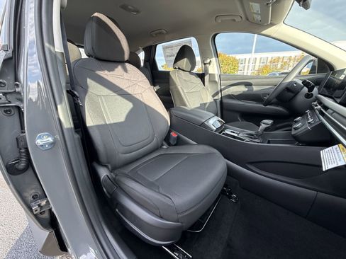 New 2026 Hyundai Tucson SE image 25