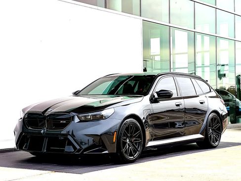 New 2026 BMW M5 Touring image 10