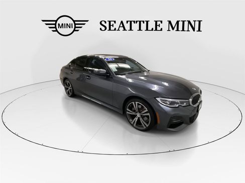 Used 2021 BMW 330e xDrive 330e xDrive w/ M Sport Package image 2