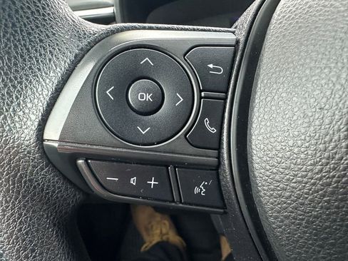 Used 2024 Toyota Corolla LE image 21