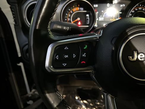 Used 2022 Jeep Wrangler Unlimited Sahara w/ Cold Weather Group image 14