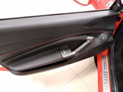 Certified 2022 Ferrari F8 Tributo RWD image 23