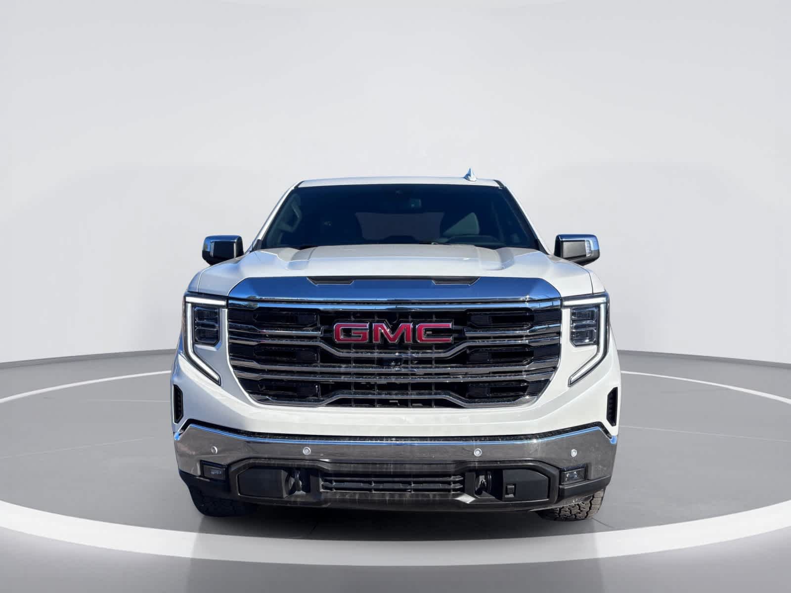 Used 2024 GMC Sierra 1500 SLT w/ SLT Premium Plus Package AWD/4WD image 7
