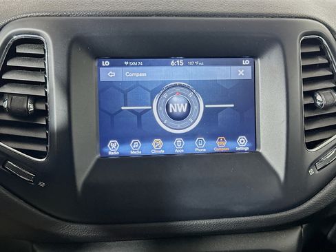 Used 2021 Jeep Compass Latitude w/ Driver Assistance Group FWD image 22