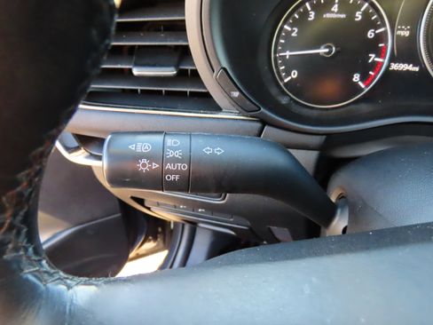 Used 2024 MAZDA MAZDA3 s image 36