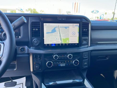 Certified 2025 Ford F250 Platinum image 22