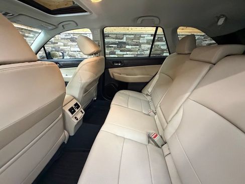 Used 2019 Subaru Outback 2.5i Limited AWD/4WD image 43
