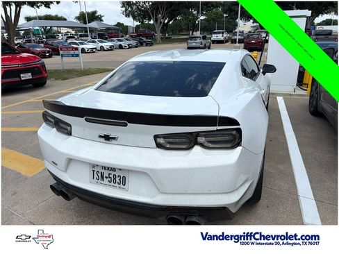 Used 2019 Chevrolet Camaro SS RWD image 5