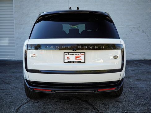 Used 2022 Land Rover Range Rover SE image 13
