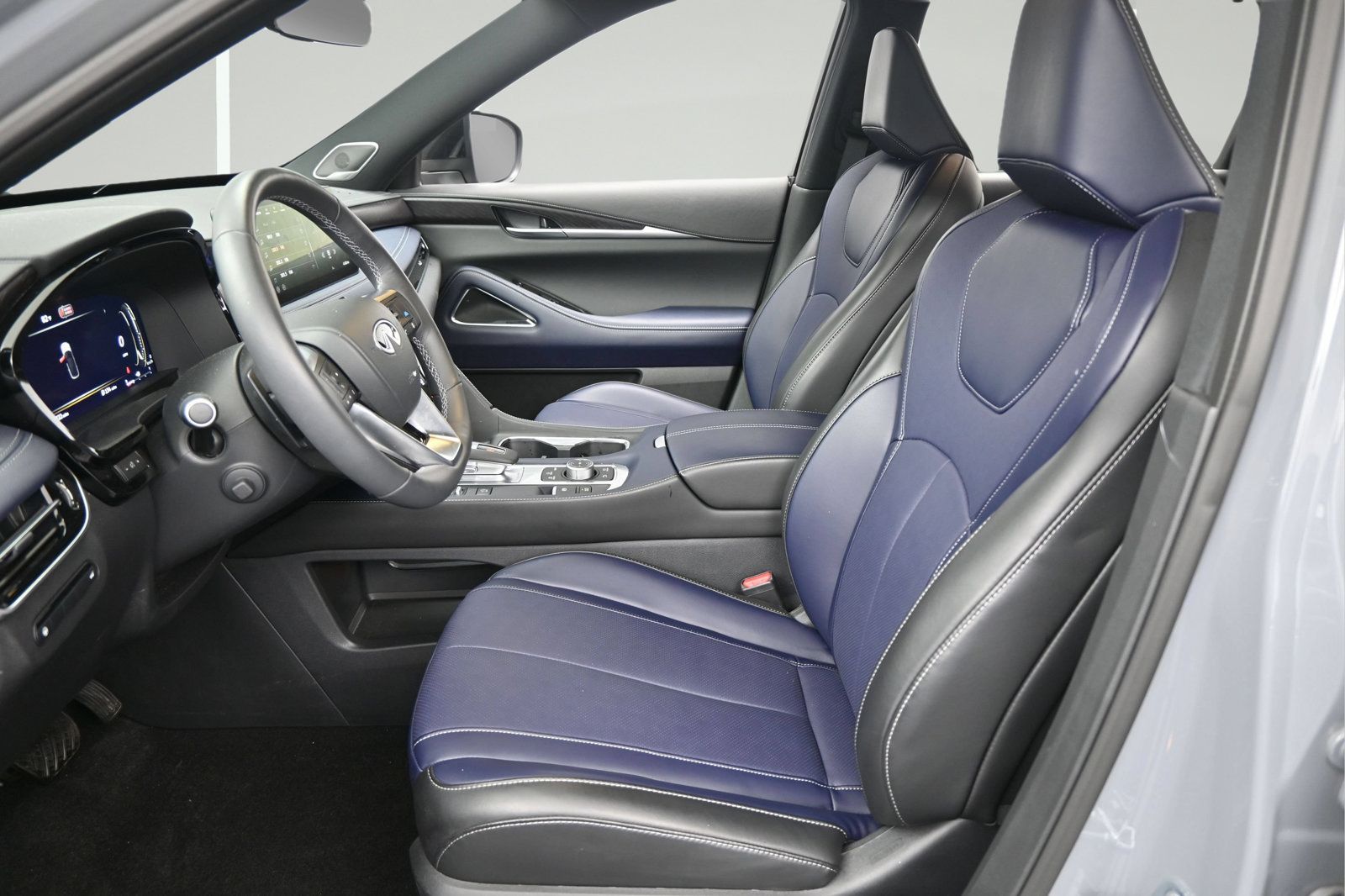 Used 2026 INFINITI QX60 Sport w/ Dark Cargo Package AWD/4WD image 9