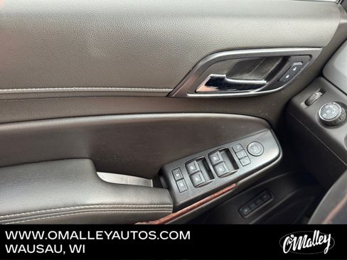 Used 2019 GMC Yukon SLT AWD/4WD image 19