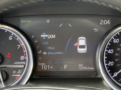 Used 2020 Toyota Camry XLE FWD image 16