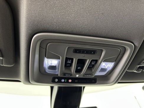 Used 2023 GMC Sierra 2500 Denali w/ Denali Ultimate Package image 30