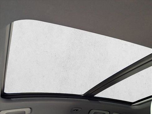 Used 2024 Porsche Macan image 16