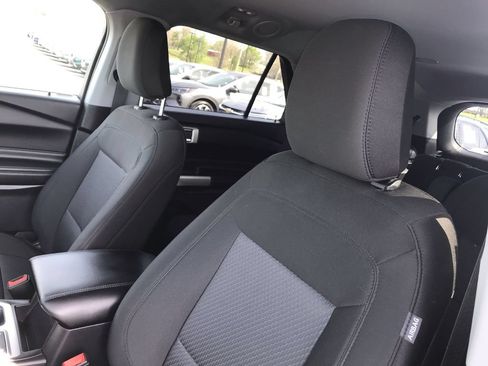 Used 2022 Ford Explorer XLT AWD/4WD image 11