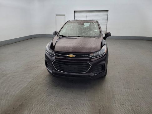 Used 2021 Chevrolet Trax LS AWD/4WD image 15