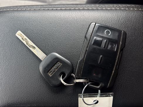 Used 2018 GMC Yukon SLE w/ SLE Value Package AWD/4WD image 30