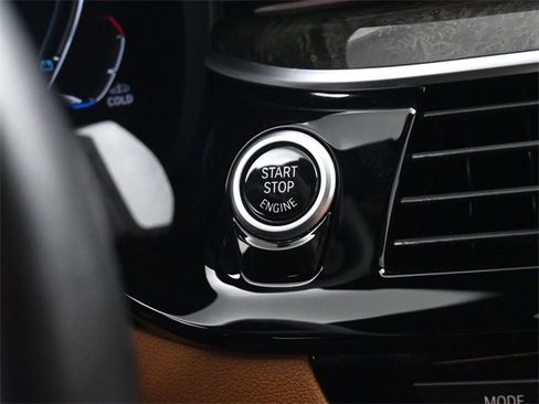 Used 2022 BMW 540i xDrive 540i xDrive w/ M Sport Package image 44