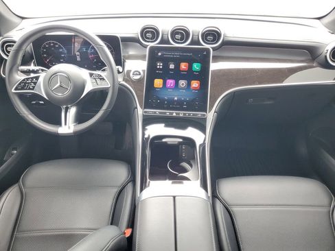 Used 2025 Mercedes-Benz GLC 300 4MATIC image 29