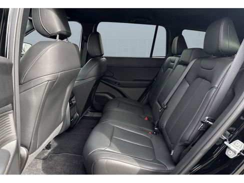 New 2026 Jeep Cherokee Limited AWD/4WD image 18