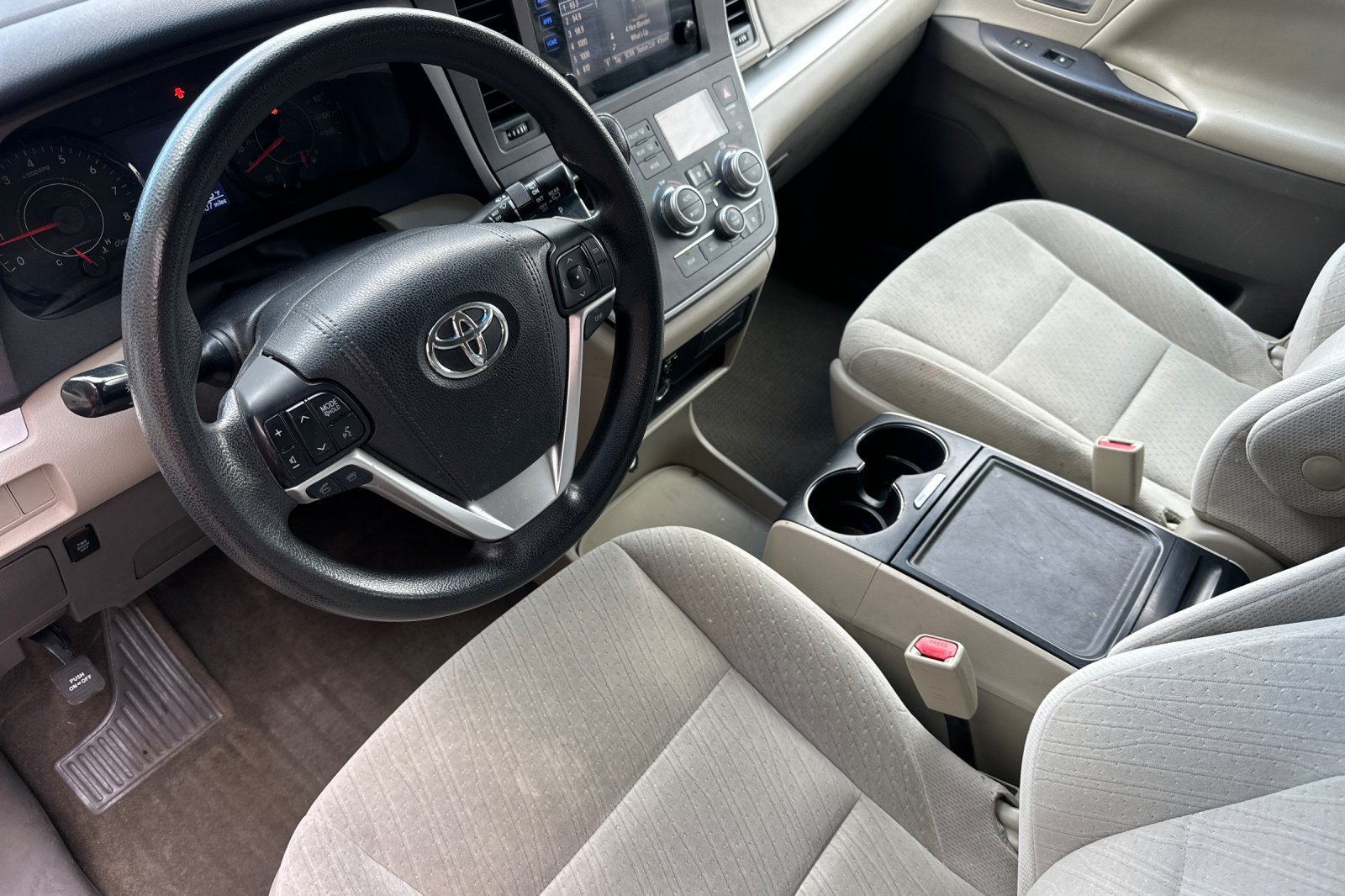 Used 2015 Toyota Sienna LE FWD image 10