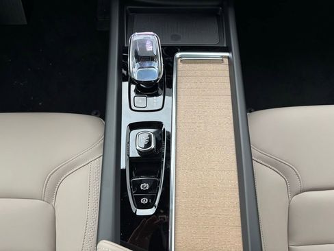 New 2026 Volvo XC60 B5 Plus w/ Climate Package image 13